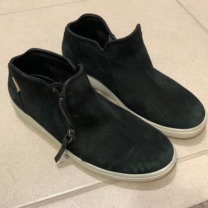 Ecco Soft 7 Zip Bootie